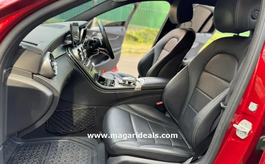 Mercedes-Benz C180 in Kenya for Sale | Magari Deals